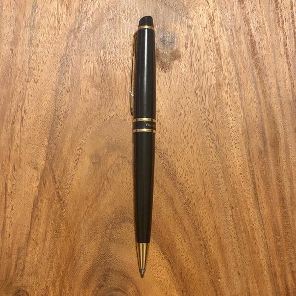 Waterman Paris - Black and Gold Ballpoint Pen - Picture 3 of 8